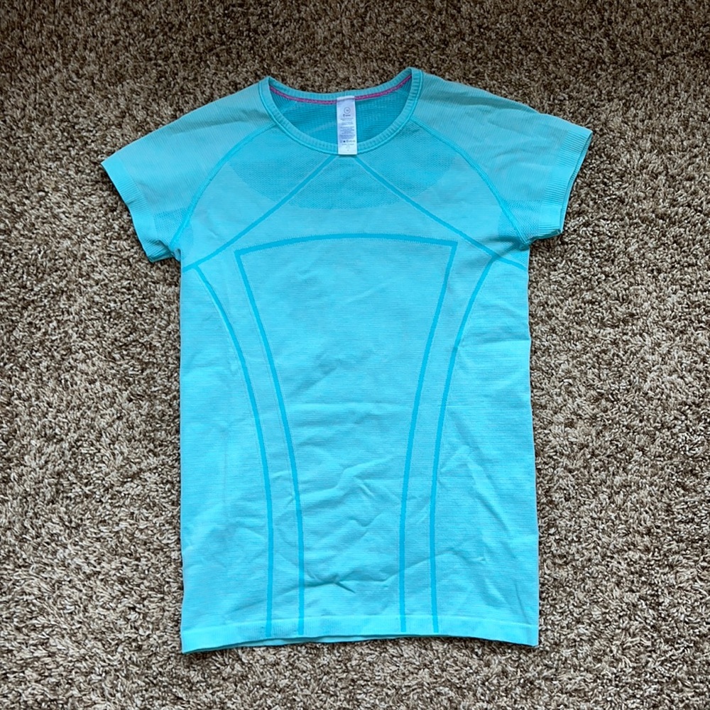 NEVER WORN Ivivva top